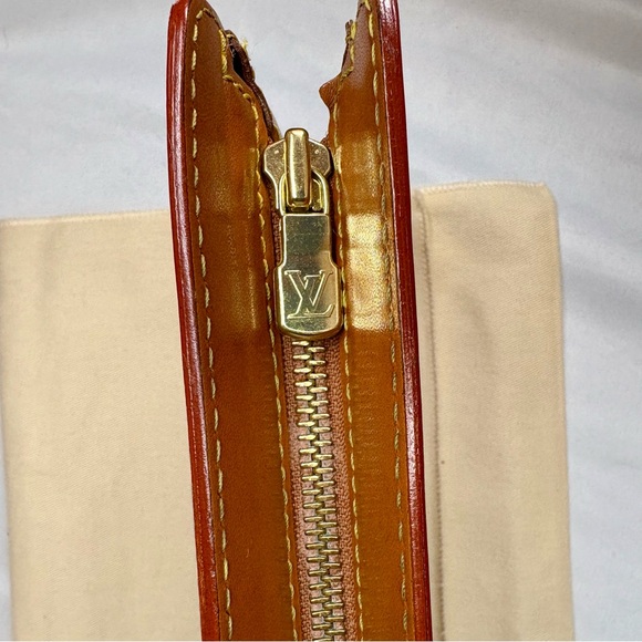 ❌SOLD❌ Louis Vuitton Cognac Brown Epi Leather Pochette Envelope Clutch EUC - Picture 8 of 17